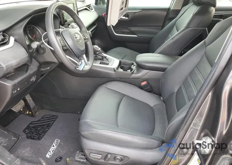 2021 Toyota Rav4 Xle Premium from USA, damaged, VIN 2T3C1RFV8MC135182